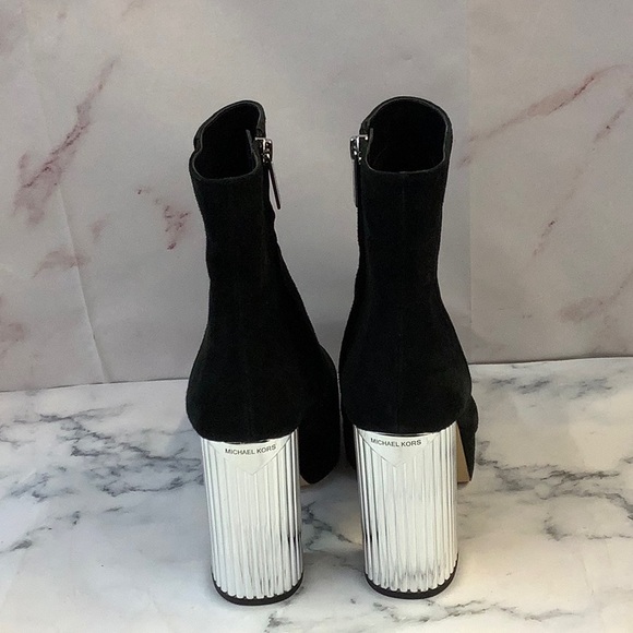 Michael Kors Suede Platform Boot Inner Zipper Black/Silver Size 7 - Picture 4 of 5